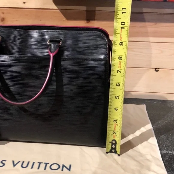 LOUIS VUITTON EPI Vaneau GM Black Hot Pink EUC - Picture 6 of 16
